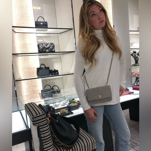 Chanel Grey/Gray Lambskin Quilted CC Wallet On Chain w/ Champagne Gold Hardware - Picture 8 of 8